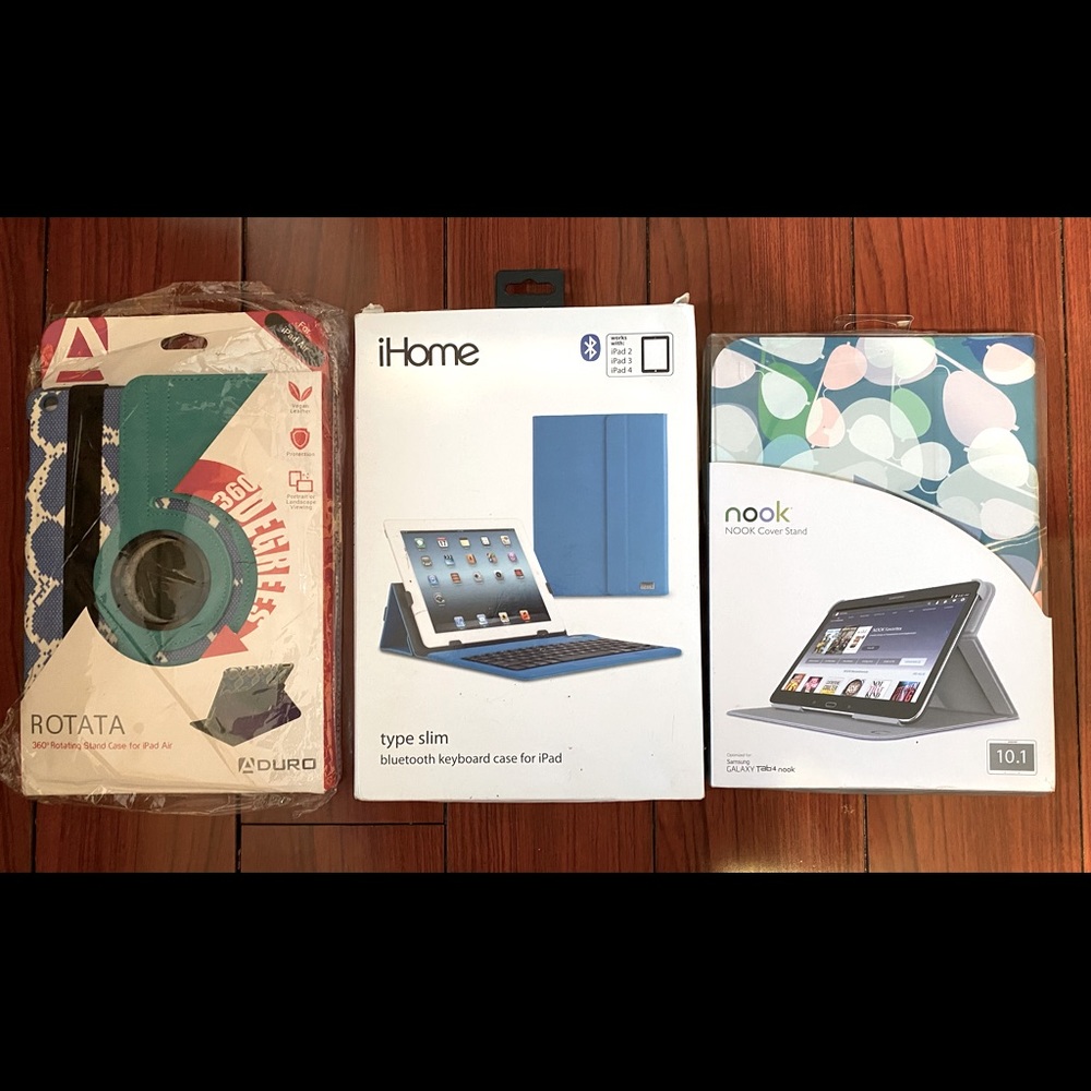 3 covers for tablets and e-readers. Brand new